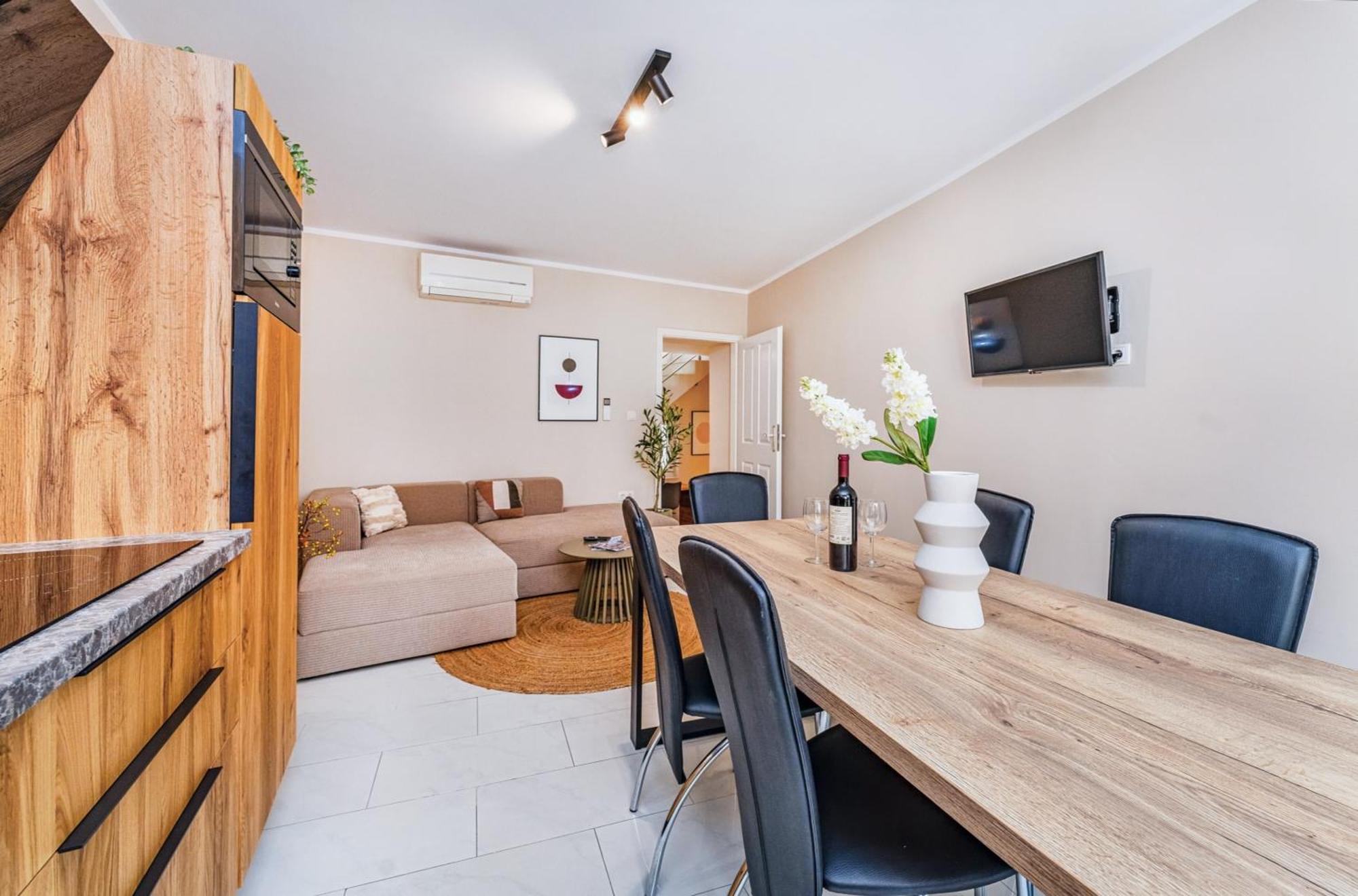 Samm Apartments שיבניק מראה חיצוני תמונה