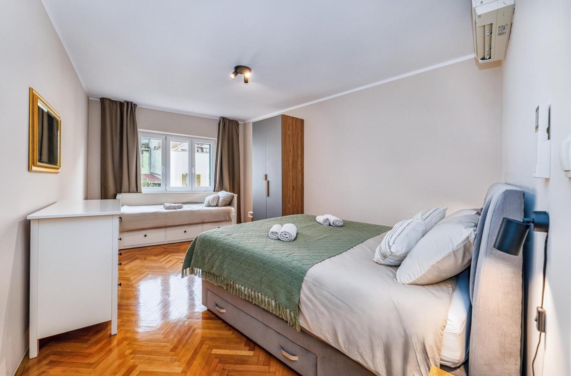 Samm Apartments שיבניק מראה חיצוני תמונה