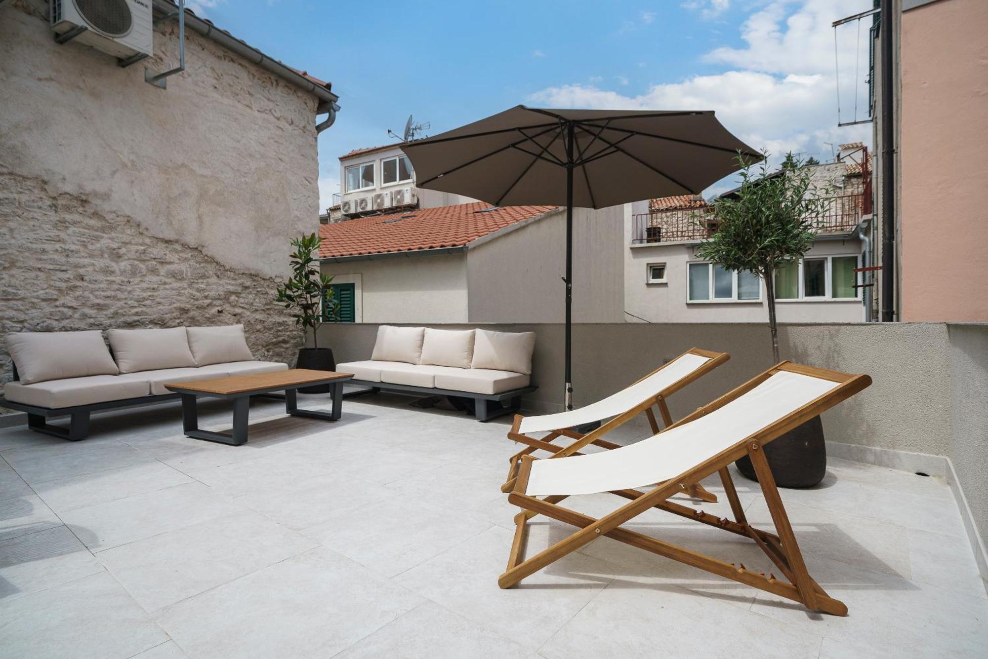 Samm Apartments שיבניק מראה חיצוני תמונה